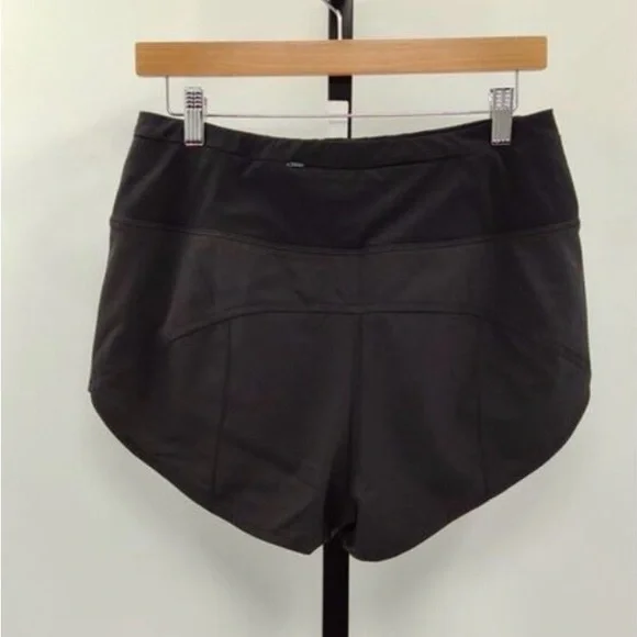 Quince Weightless High-Rise Running Short 2.5” Inseam M NWOT - Picture 6 of 7